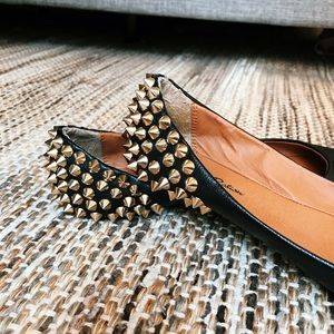 Spiked Flats